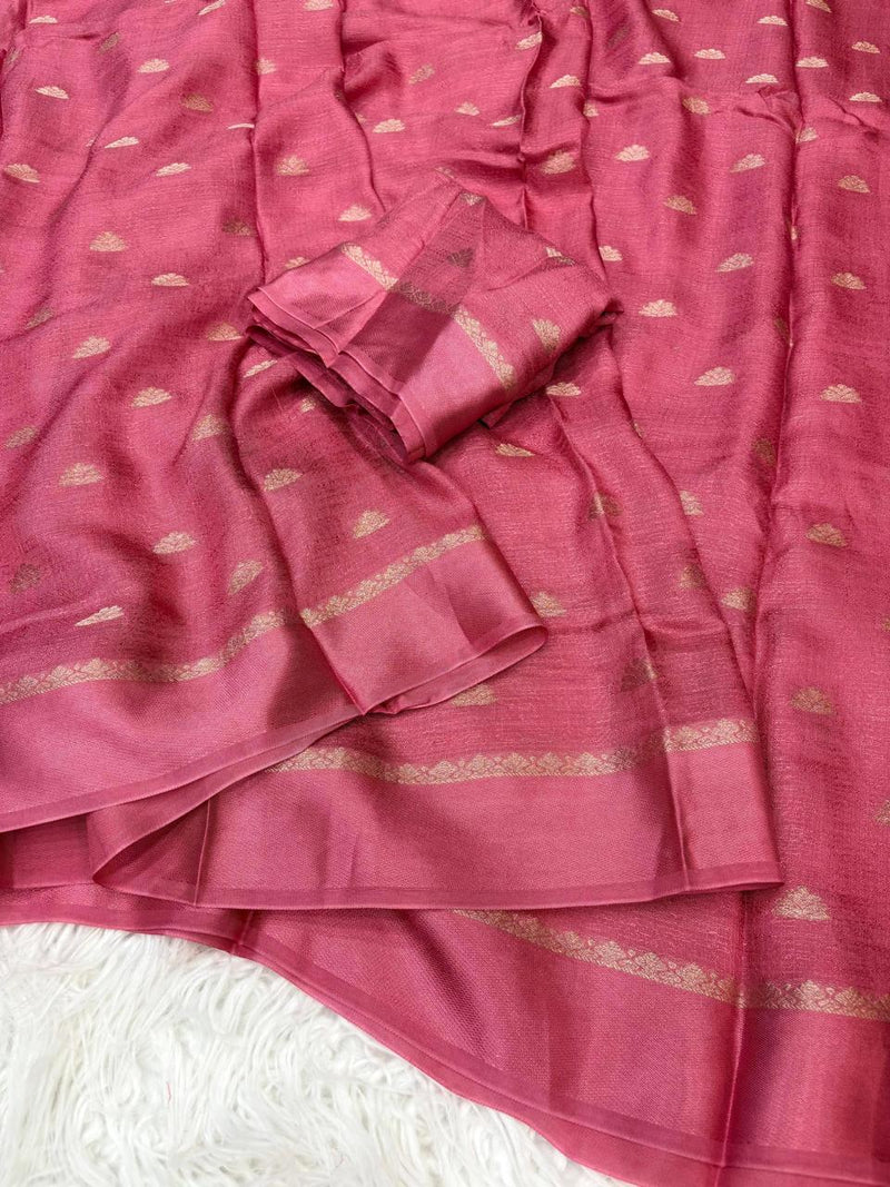 Graceful Pink Banarasi Silk Saree with Golden Zari Weaving